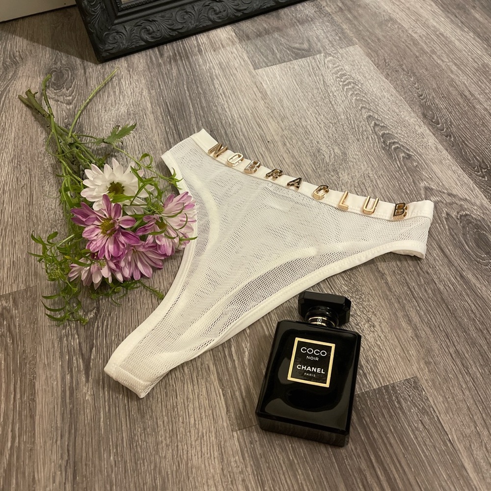 No Bra Club underwear